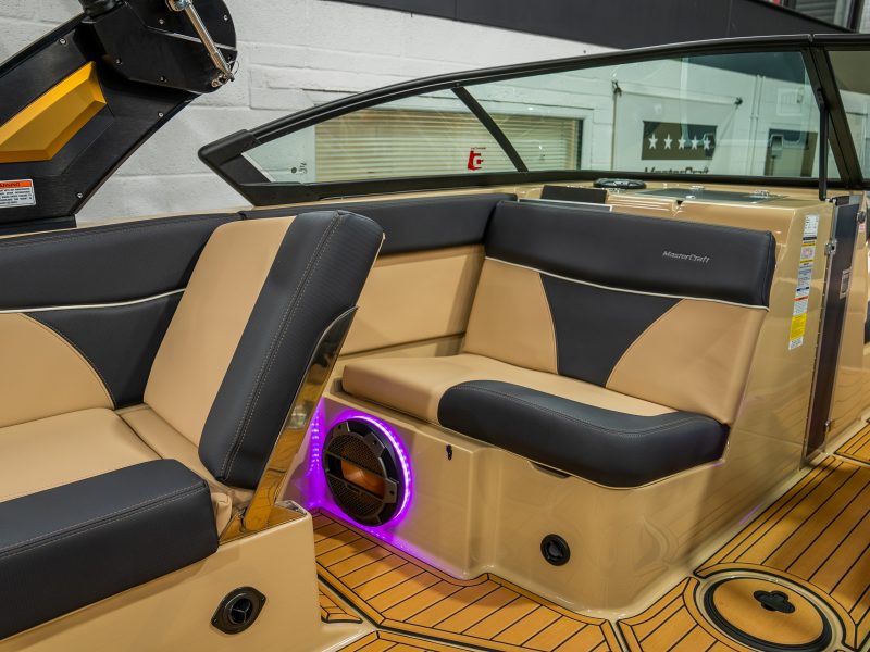 2022 MasterCraft XT25 – Saltwater Series