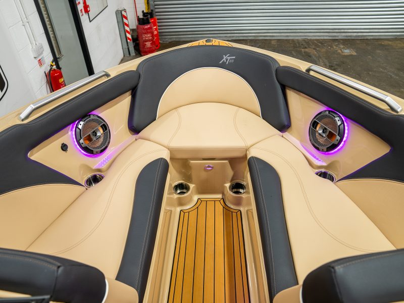 2022 MasterCraft XT25 – Saltwater Series