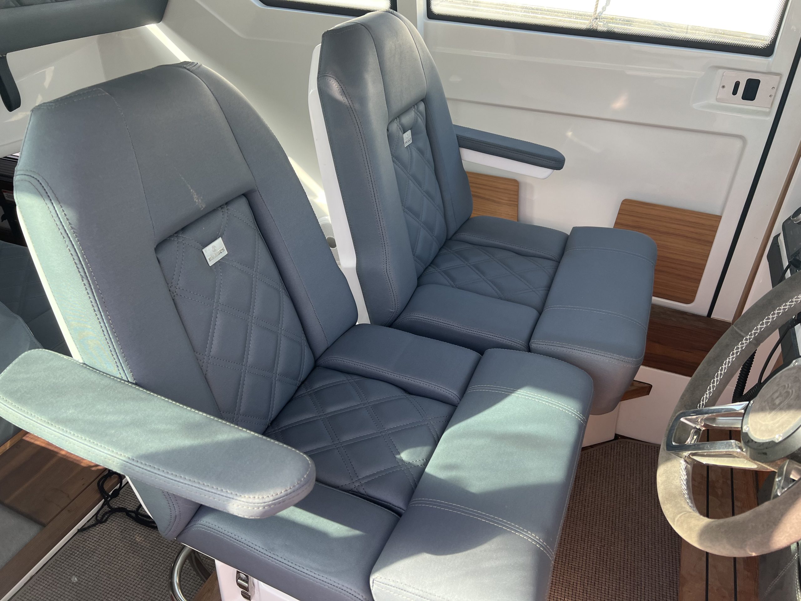 2020 Axopar 28 Cabin – Brabus Line
